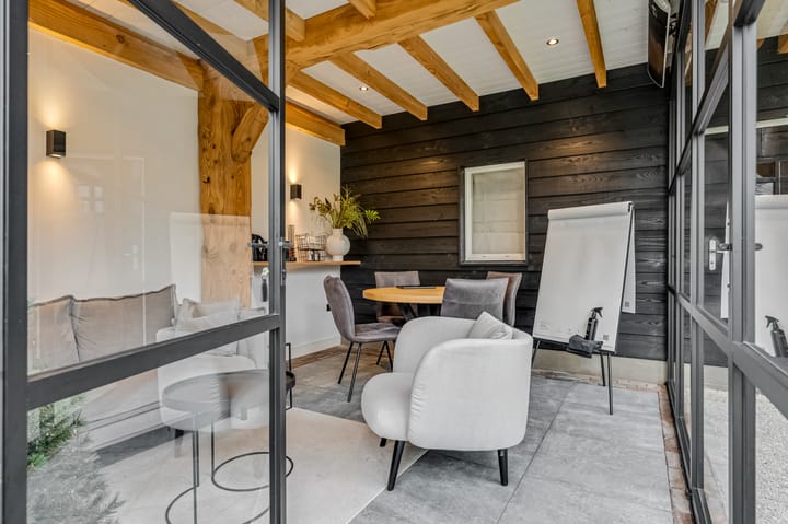 Photo 37 of Middellaan 32