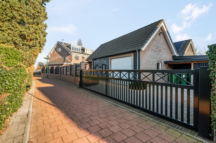 Photo 40 of Middellaan 32