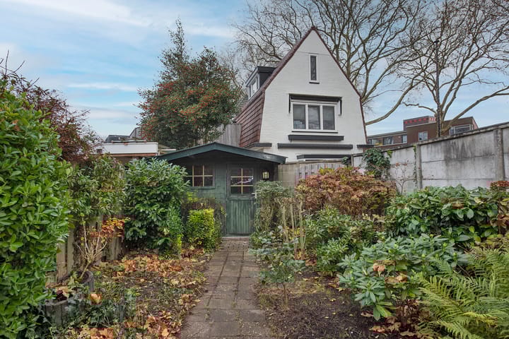 Photo 22 of Bornsestraat 90