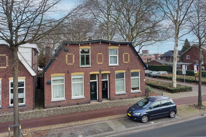 Photo 24 of Bornsestraat 90