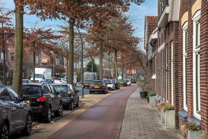 Photo 25 of Bornsestraat 90