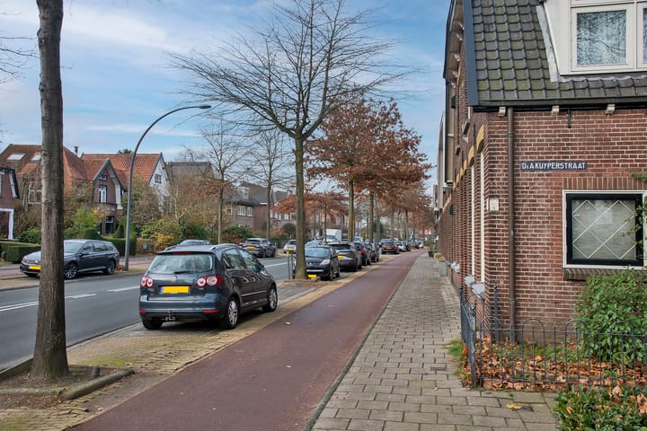 Photo 26 of Bornsestraat 90