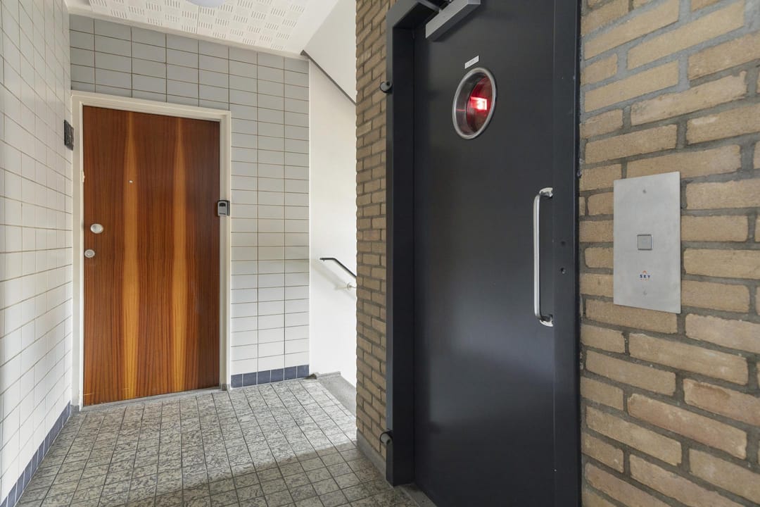 Photo 8 of Edmond Hellenraadstraat 42