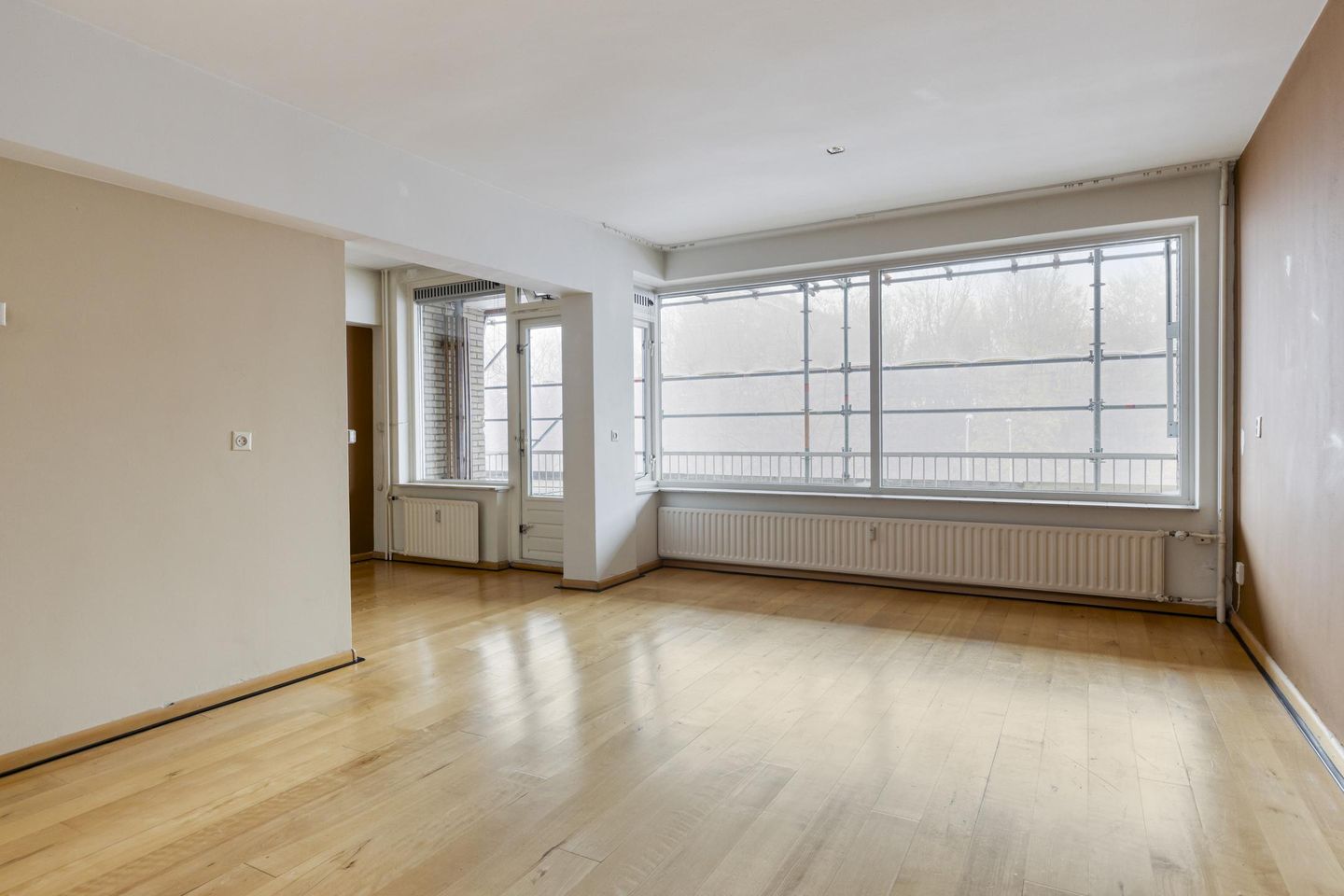 Photo 10 of Edmond Hellenraadstraat 42