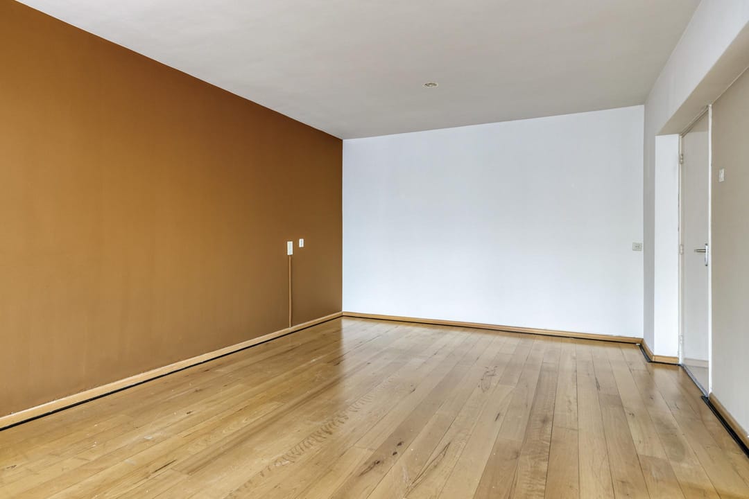 Photo 11 of Edmond Hellenraadstraat 42