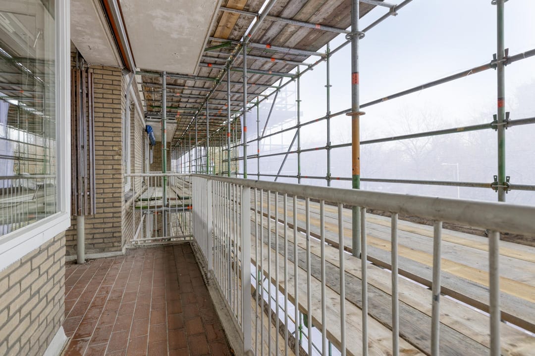 Photo 16 of Edmond Hellenraadstraat 42