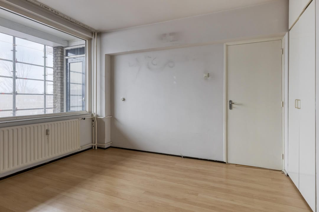 Photo 17 of Edmond Hellenraadstraat 42