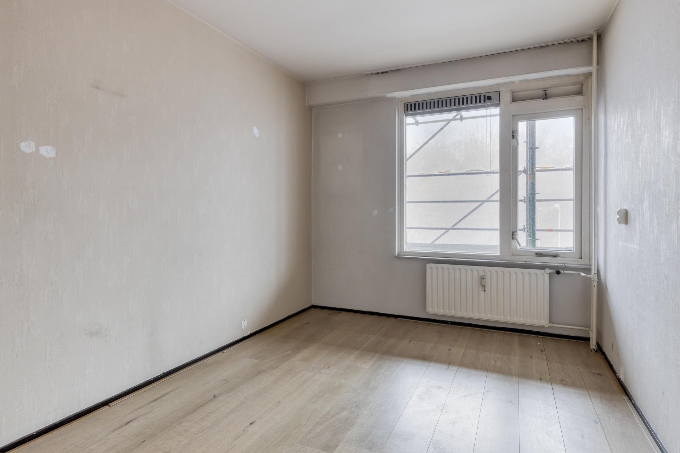 Photo 18 of Edmond Hellenraadstraat 42