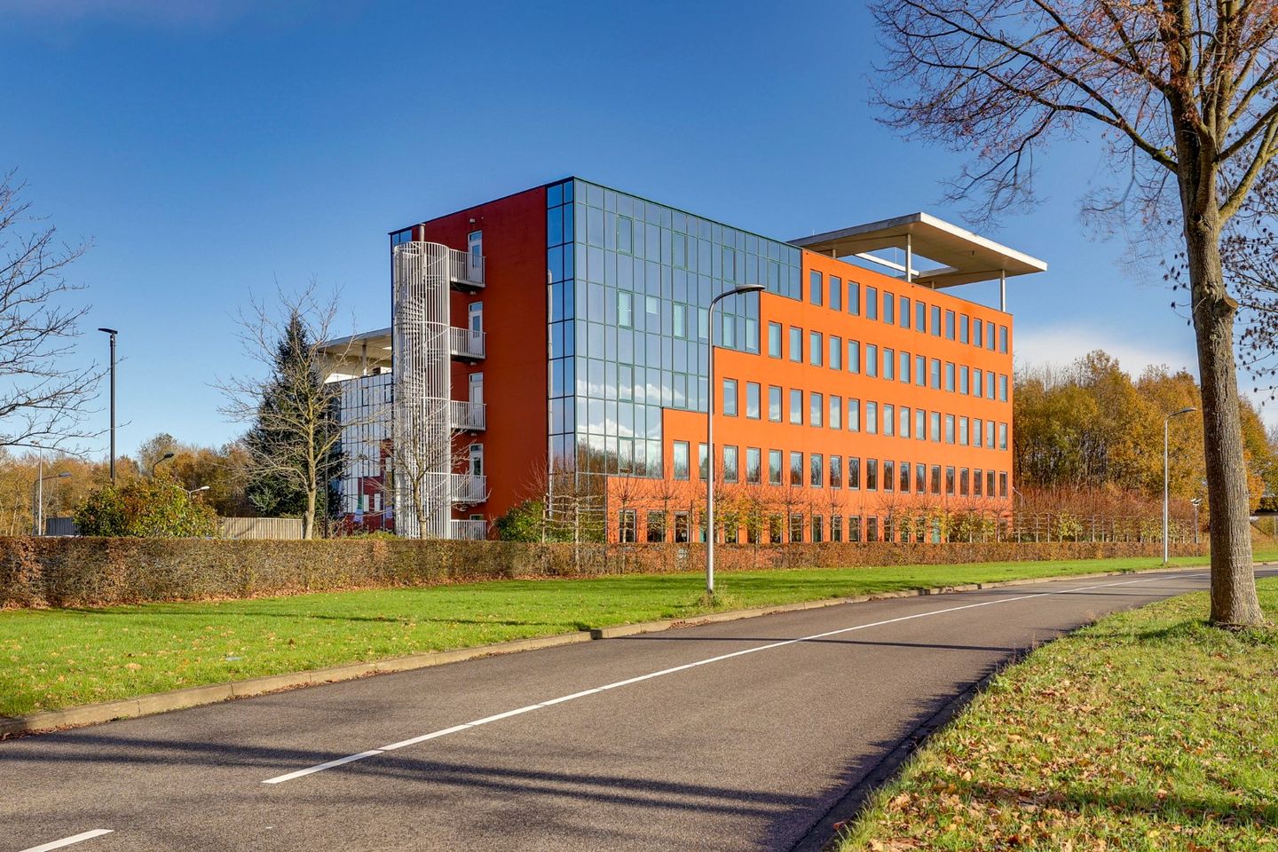 Bekijk foto 2 van Donau 12