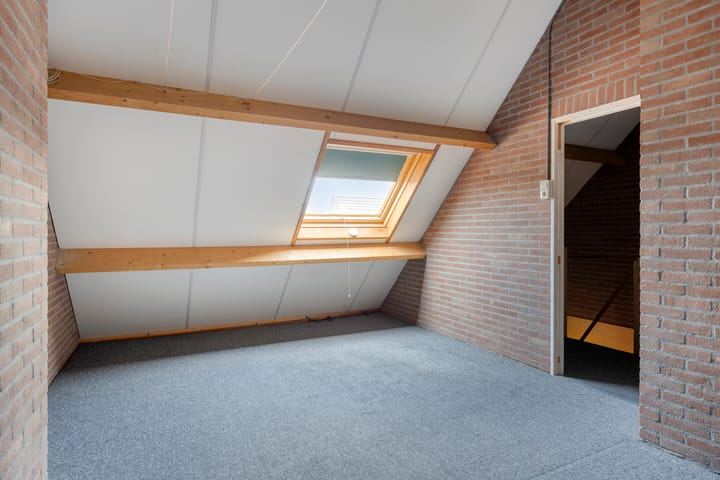 Foto 23 van Van Schendelstraat 22