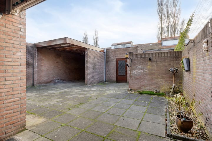 Foto 25 van Van Schendelstraat 22