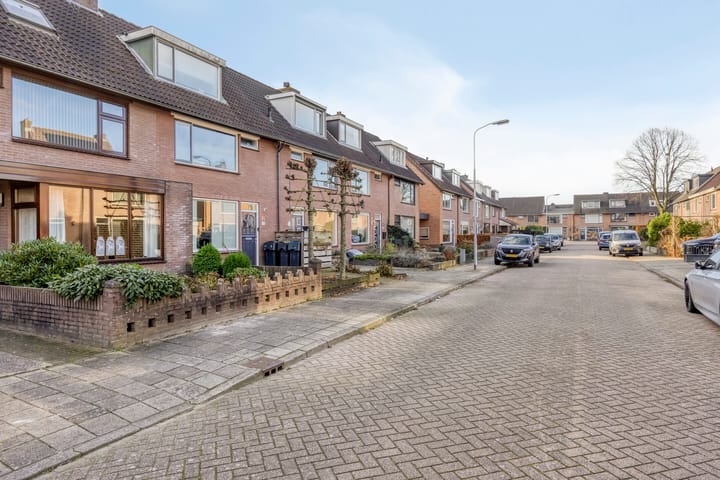 Foto 31 van Van Schendelstraat 22