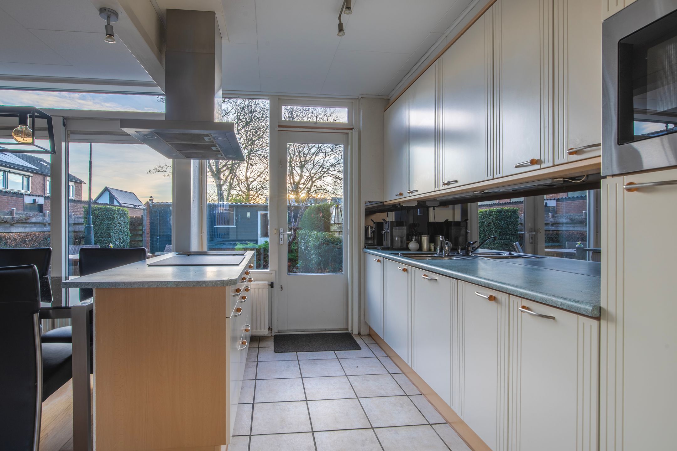 Foto 9 van Van der Hoevensstraat 17