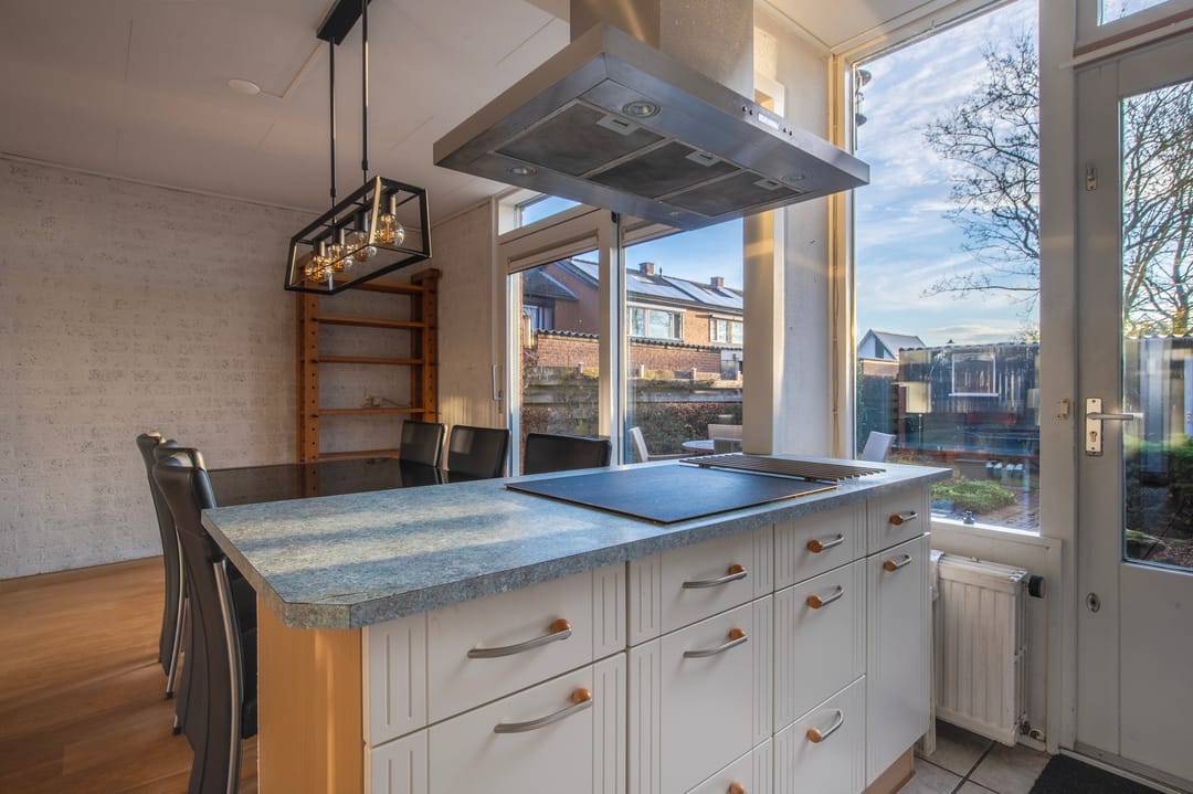 Foto 11 van Van der Hoevensstraat 17