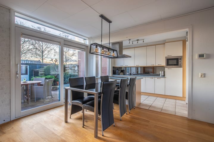 Photo 12 of Van der Hoevensstraat 17