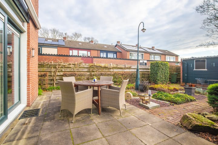 Photo 18 of Van der Hoevensstraat 17