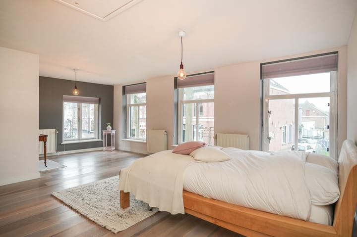 Photo 23 of Kerkstraat 34