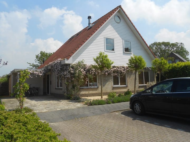 Foto 1 van Burgemeester Romeijnstraat 2