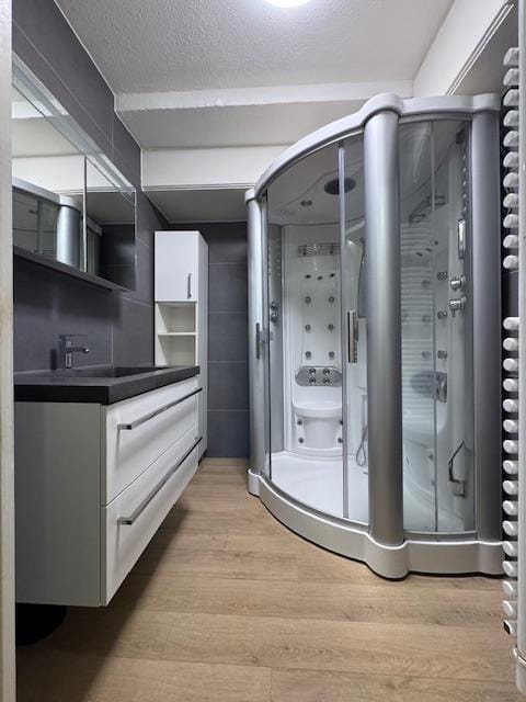 Photo 17 of Terpmeent 5