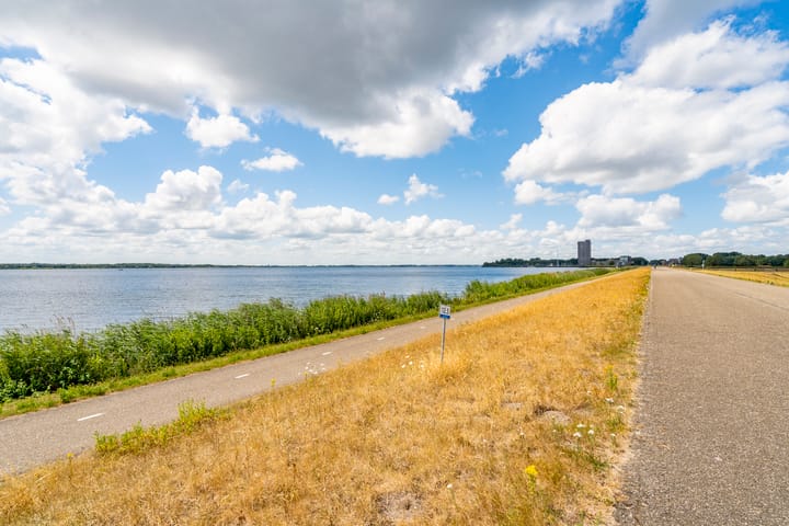 Photo 30 of Terpmeent 5