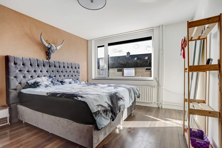 Foto 13 van Montgomerystraat 2