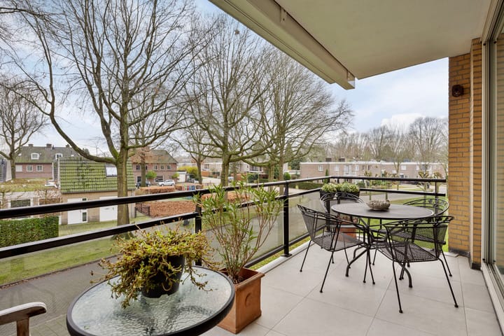 Foto 2 van Bernhardlaan 65