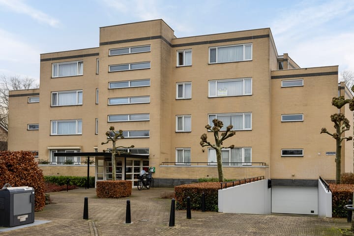 Foto 28 van Bernhardlaan 65