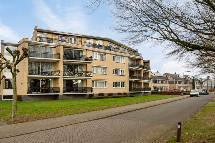 Foto 33 van Bernhardlaan 65