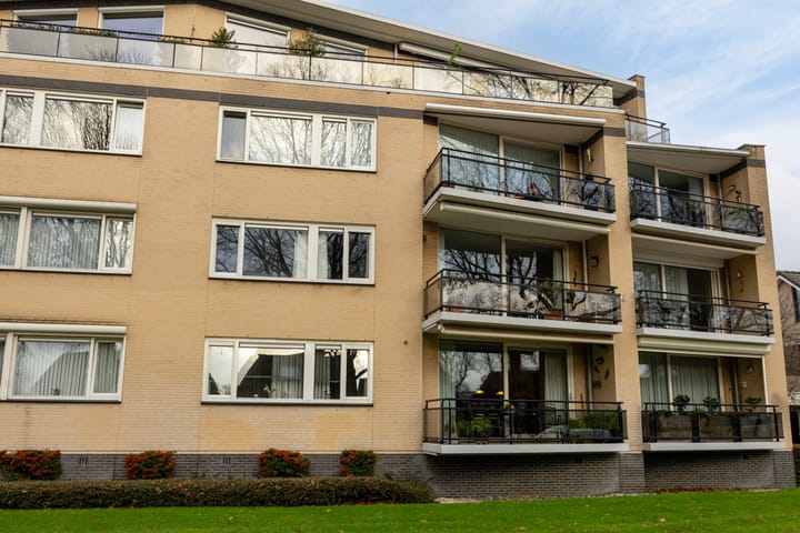 Foto 32 van Bernhardlaan 65