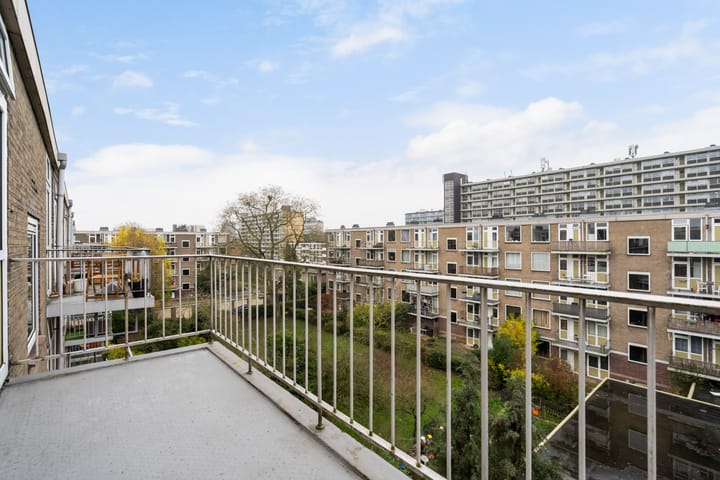 Photo 12 of Van Eysingalaan 386