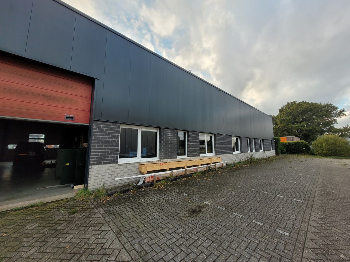 Bekijk foto 5 van Industrieweg 61