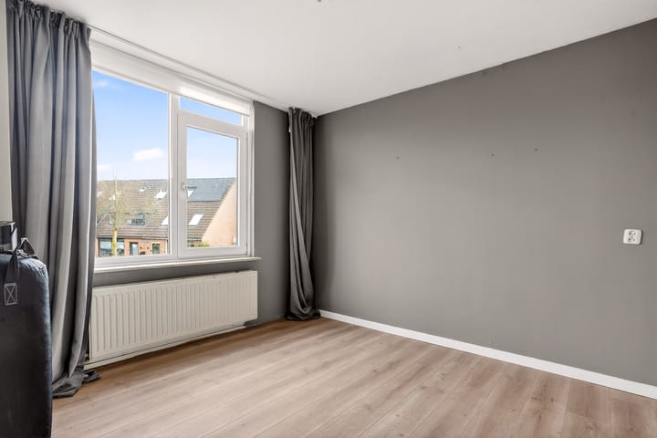 Photo 37 of Staatsmanlaan 17