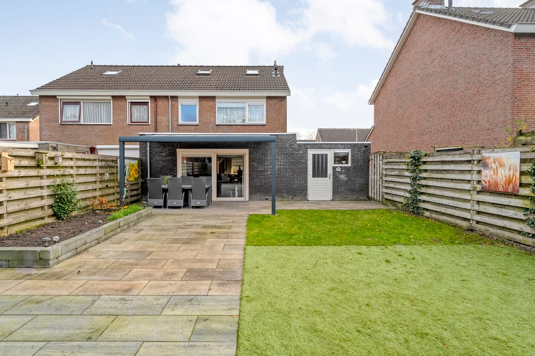 Photo 32 of Carry van Bruggenstraat 39