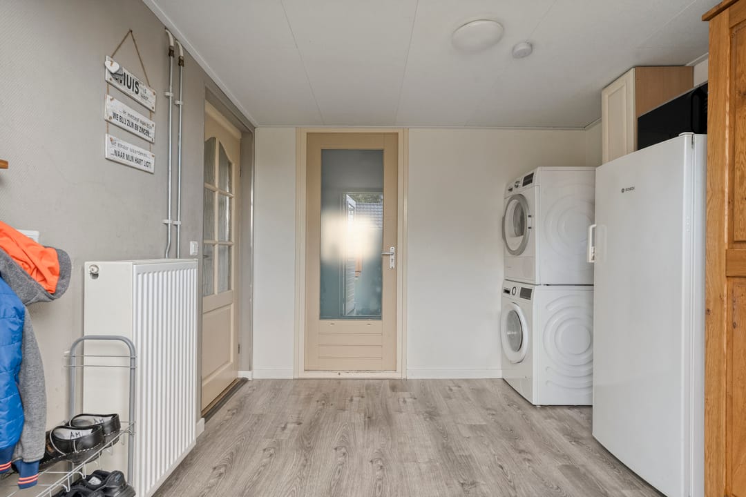 Photo 16 of Carry van Bruggenstraat 39