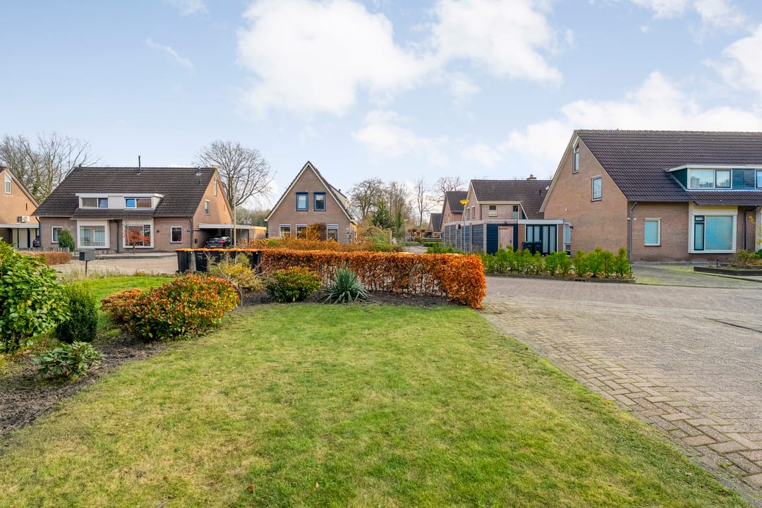 Photo 38 of Carry van Bruggenstraat 39