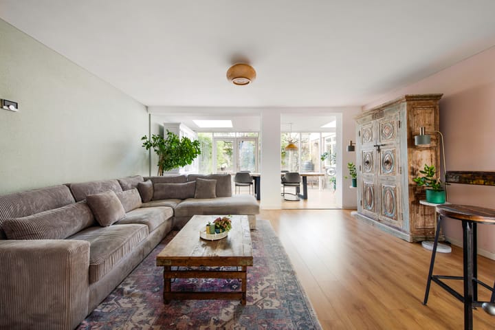 Photo 2 of Witte de Withlaan 21