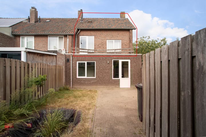 Photo 15 of Aert van der Neerstraat 1-A