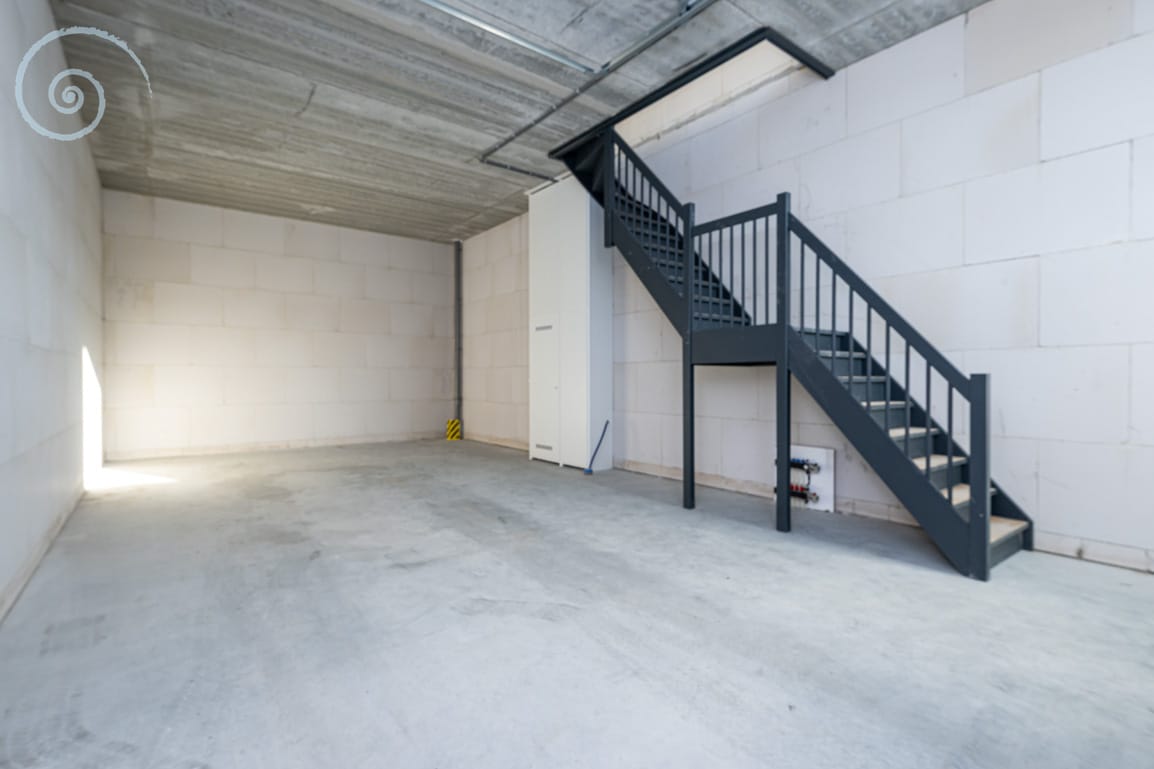 View photo 3 of Pascal 5-d