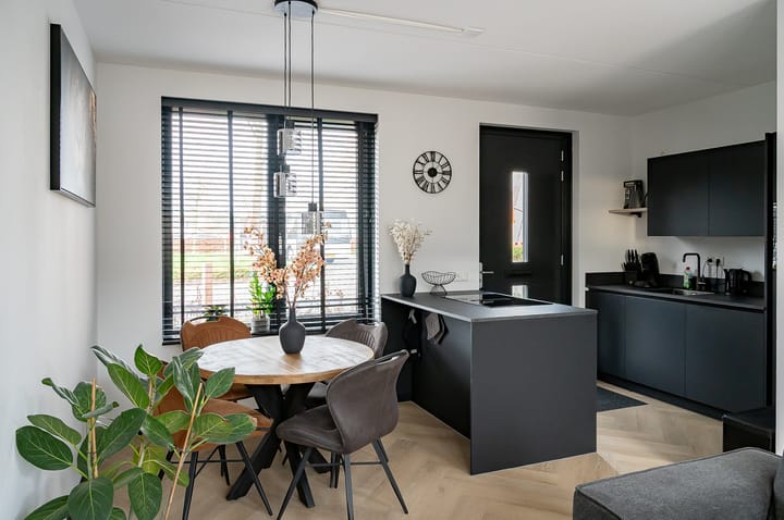 Photo 12 of Maria Montessoristraat 44