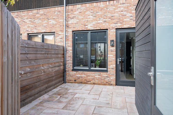 Photo 27 of Maria Montessoristraat 44