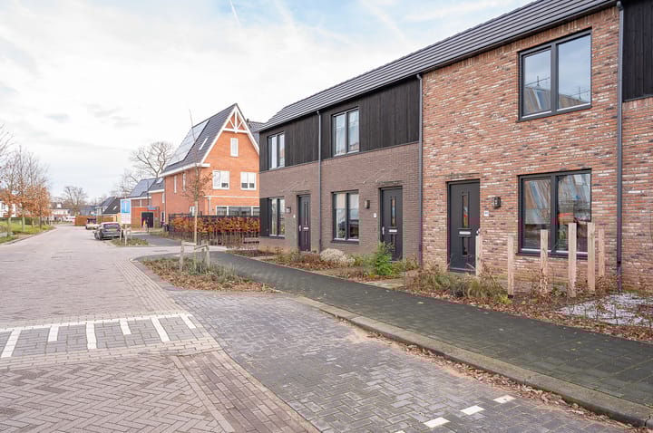 Photo 5 of Maria Montessoristraat 44