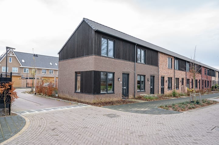 Photo 30 of Maria Montessoristraat 44