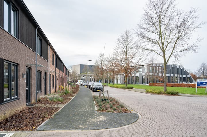 Photo 31 of Maria Montessoristraat 44