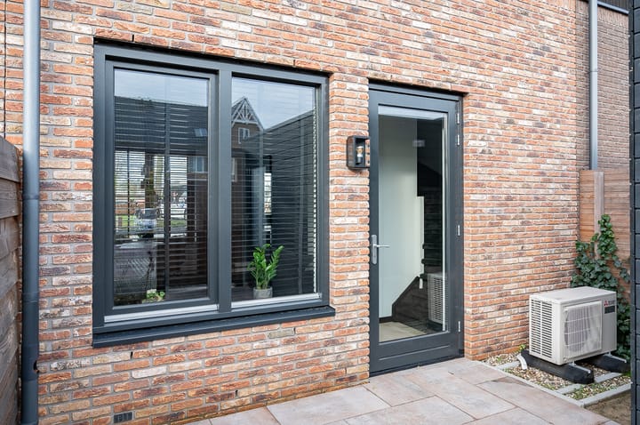 Photo 25 of Maria Montessoristraat 44