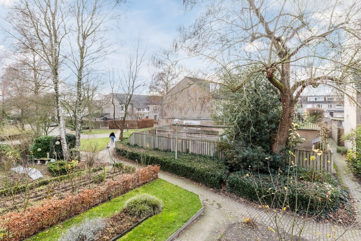 Photo 22 of Lijsterbeslaan 15