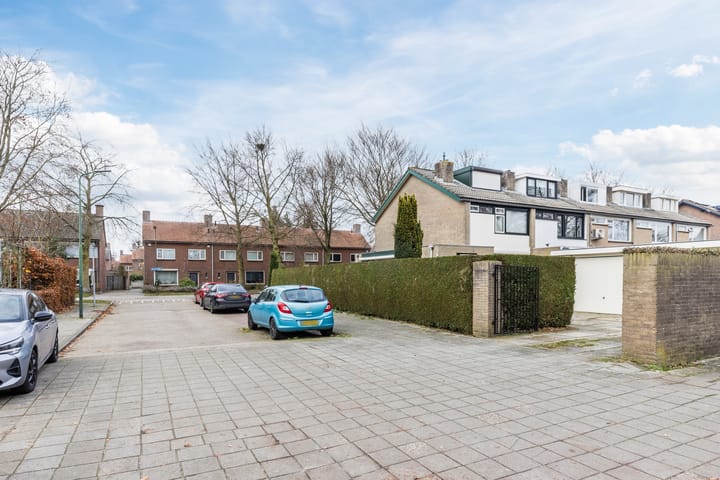 Photo 32 of Lijsterbeslaan 15