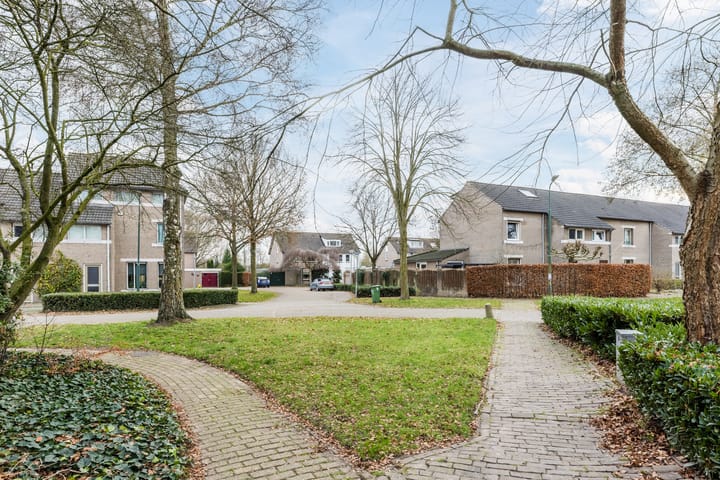 Photo 33 of Lijsterbeslaan 15