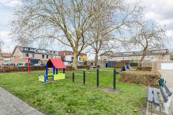 Photo 35 of Lijsterbeslaan 15