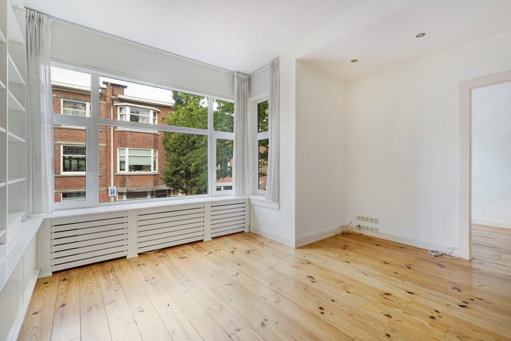 Photo 9 of Stuyvesantstraat 335