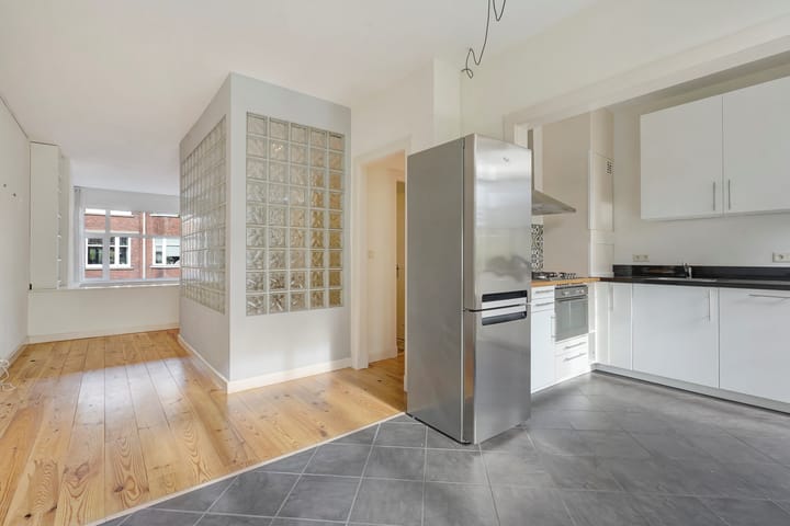 Photo 15 of Stuyvesantstraat 335